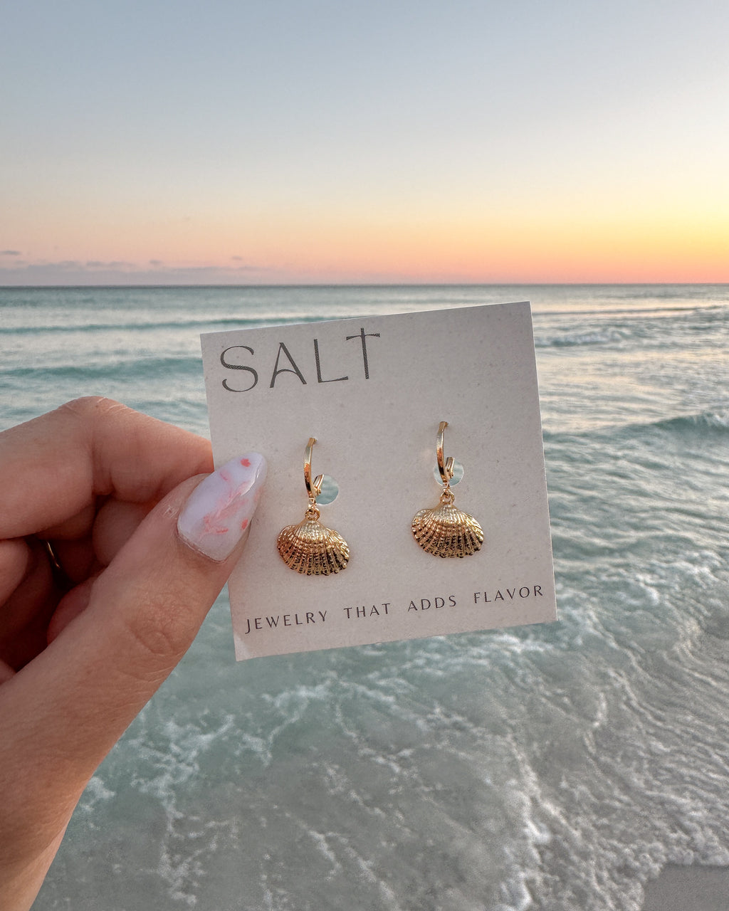 SCALLOP SEASHELL HUGGIE HOOPS | 18k Gold