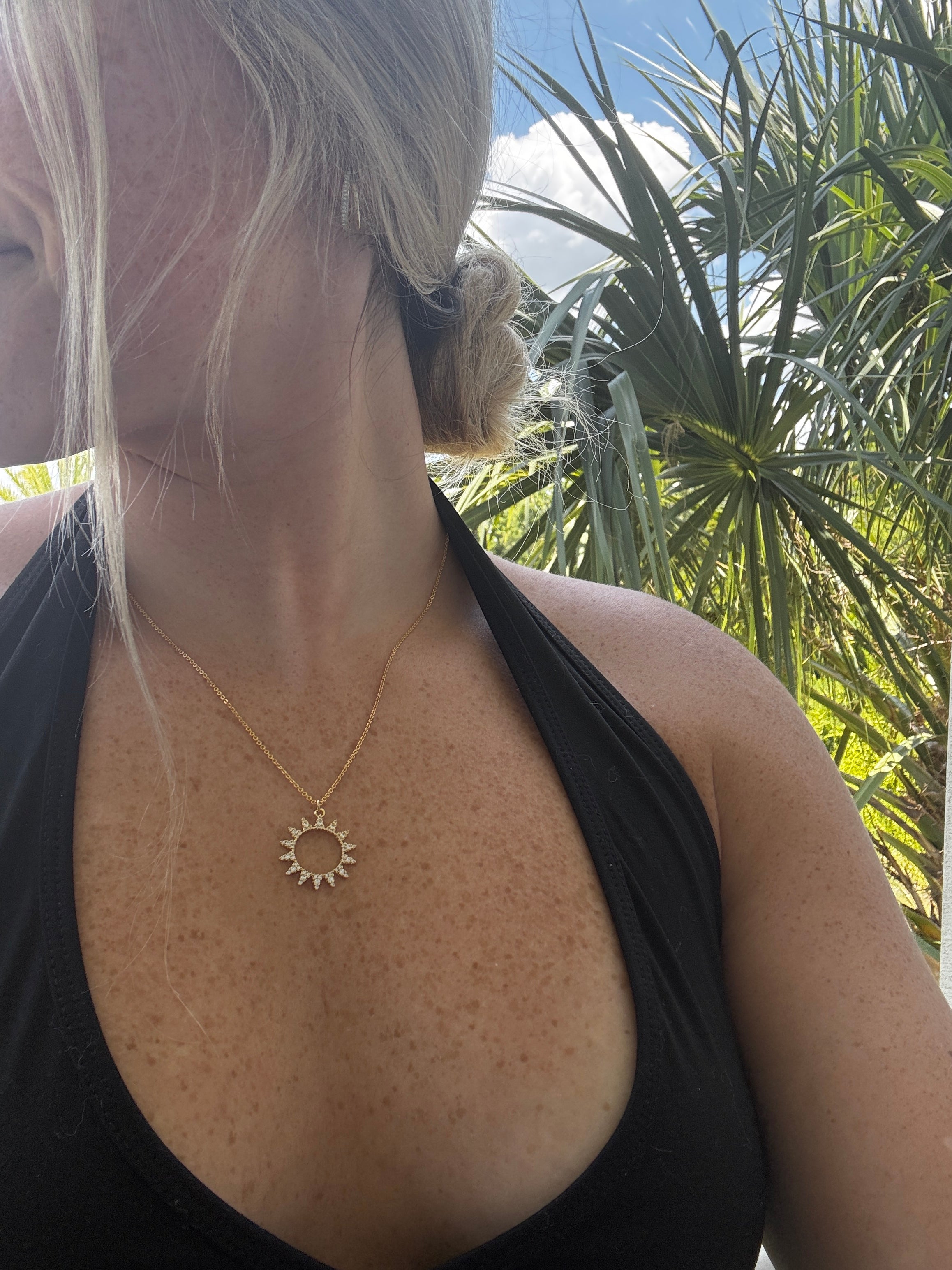 SUNBURST NECKLACE | Gold