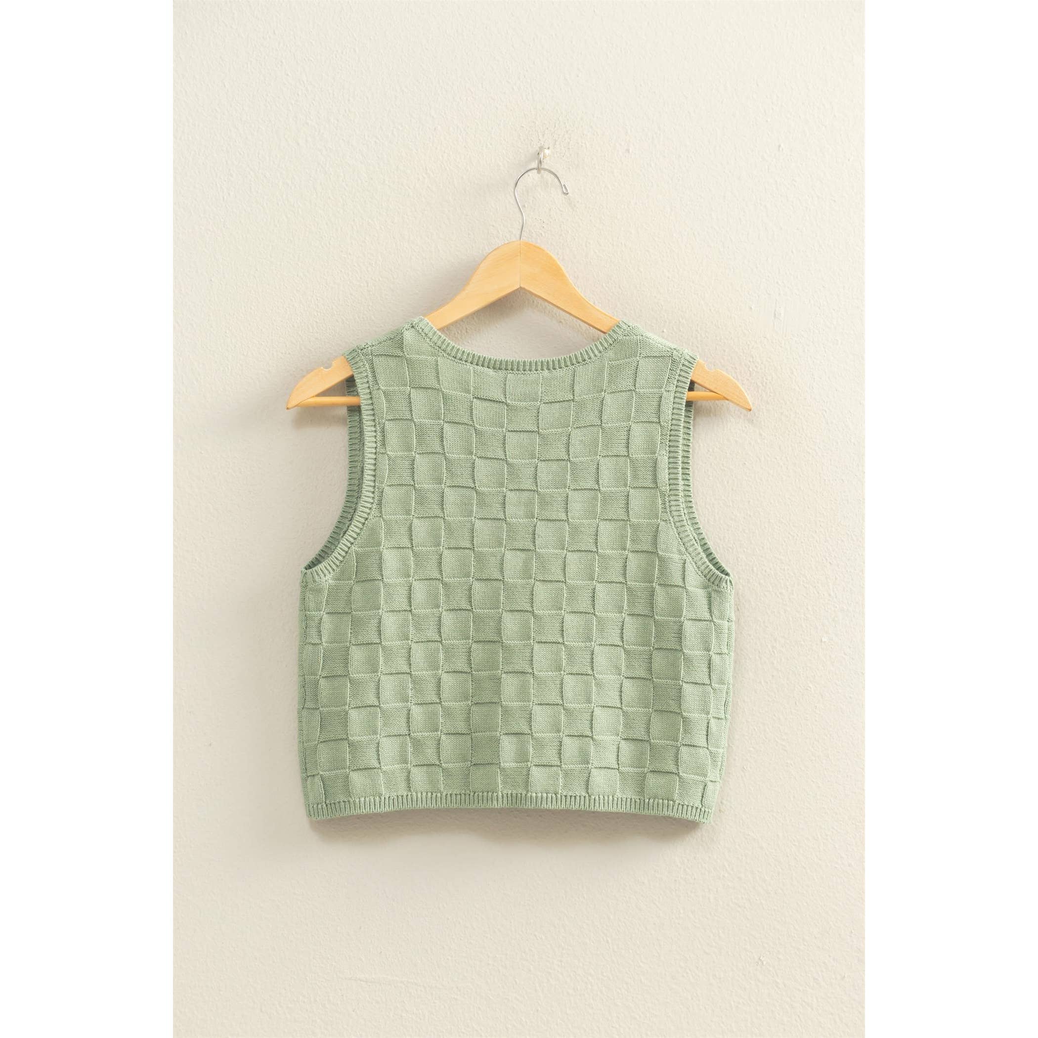 BASKET WEAVE V-NECK SLEEVELESS VEST